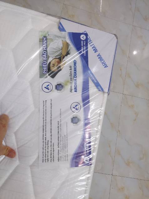 Đêm chỉ có bảo hành 5 năm nhưng lại ghi là 10 năm