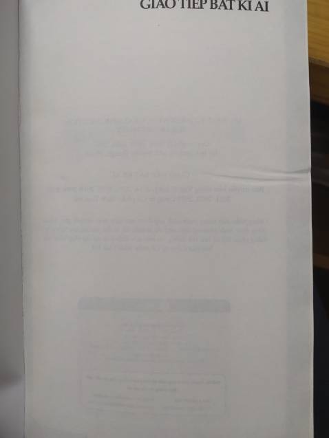 Giao hàng nhanh, nhưng sách nhăn bìa, nhăn giấy. Nhắn tin phản hồi không trả lời.......................................