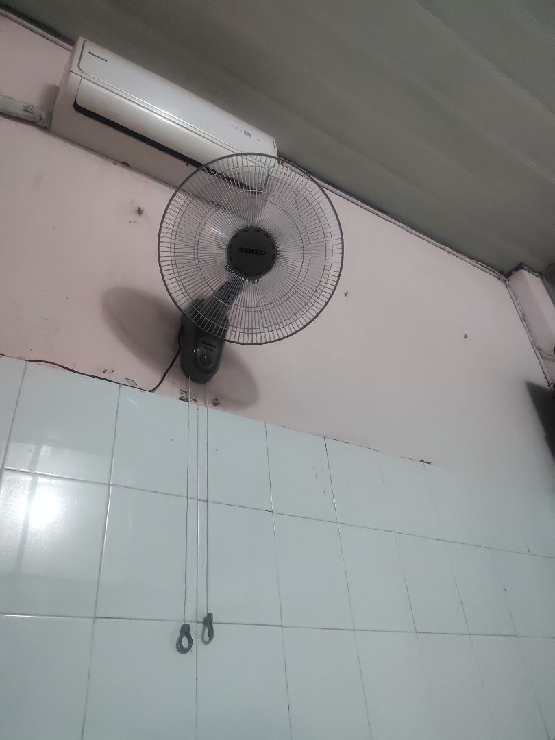 Hàng của Tiki Trading đóng gói thì cực kì ưng ý và yên tâm, nếu sản phẩm có lỗi thì do bạn đen quá thôi nhưng tỉ lệ thấp. Bên tiki có hỗ trợ vận chuyển rất tốt, hàng cồng kềnh thế mà freeship, rất ok và mong sẽ phát huy lợi thế đặc trưng của riêng tiki Hàng của Tiki Trading đóng gói thì cực kì ưng ý và yên tâm, nếu sản phẩm có lỗi thì do bạn đen quá thôi nhưng tỉ lệ thấp. Bên tiki có hỗ trợ vận chuyển rất tốt, hàng cồng kềnh thế mà freeship, rất ok và mong sẽ phát huy lợi thế đặc trưng của riêng tiki