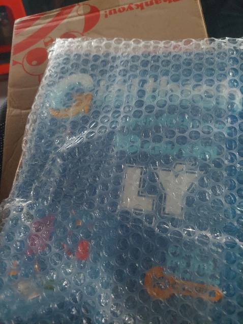 Giao hàng nhanh, bao bì đóng gói cẩn thận, sách đẹp không có vấn đề gì cả.