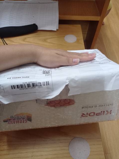 Chất liệu rất mềm mịn, dày dặn, nặng cuộn to gấp đôi loại hồng của trung quốc
Nguồn gốc rõ ràng
Không mùi, không xơ
Tiện dụng lắm. Giá cao hơn loại trung hồng chút nhưng chất lượng gấp đôi, nên mua nhé