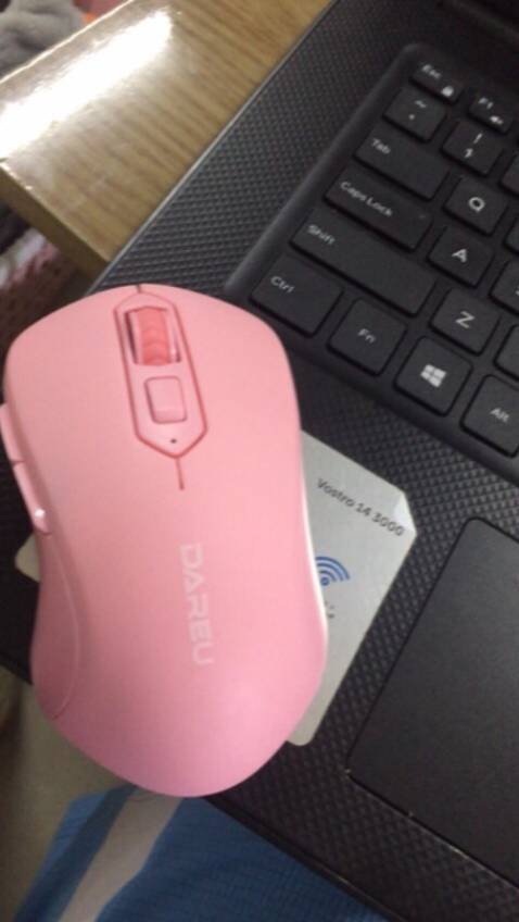 Mới cầm và cảm thấy nhỏ ngọn , vừa tay, nút bấm nảy, 2 nút kia tiện cho việc sử dụng web, đánh giá tuyệt vời ạ