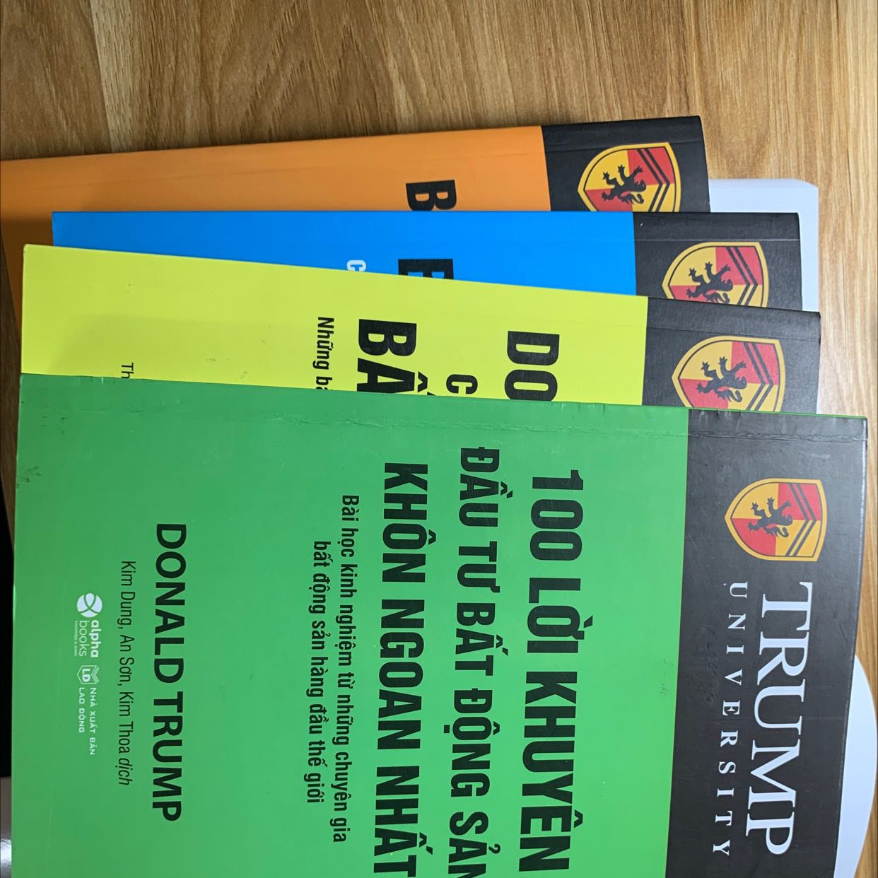Giao hàng đúng hạn. Chất lượng giấy và in đẹp