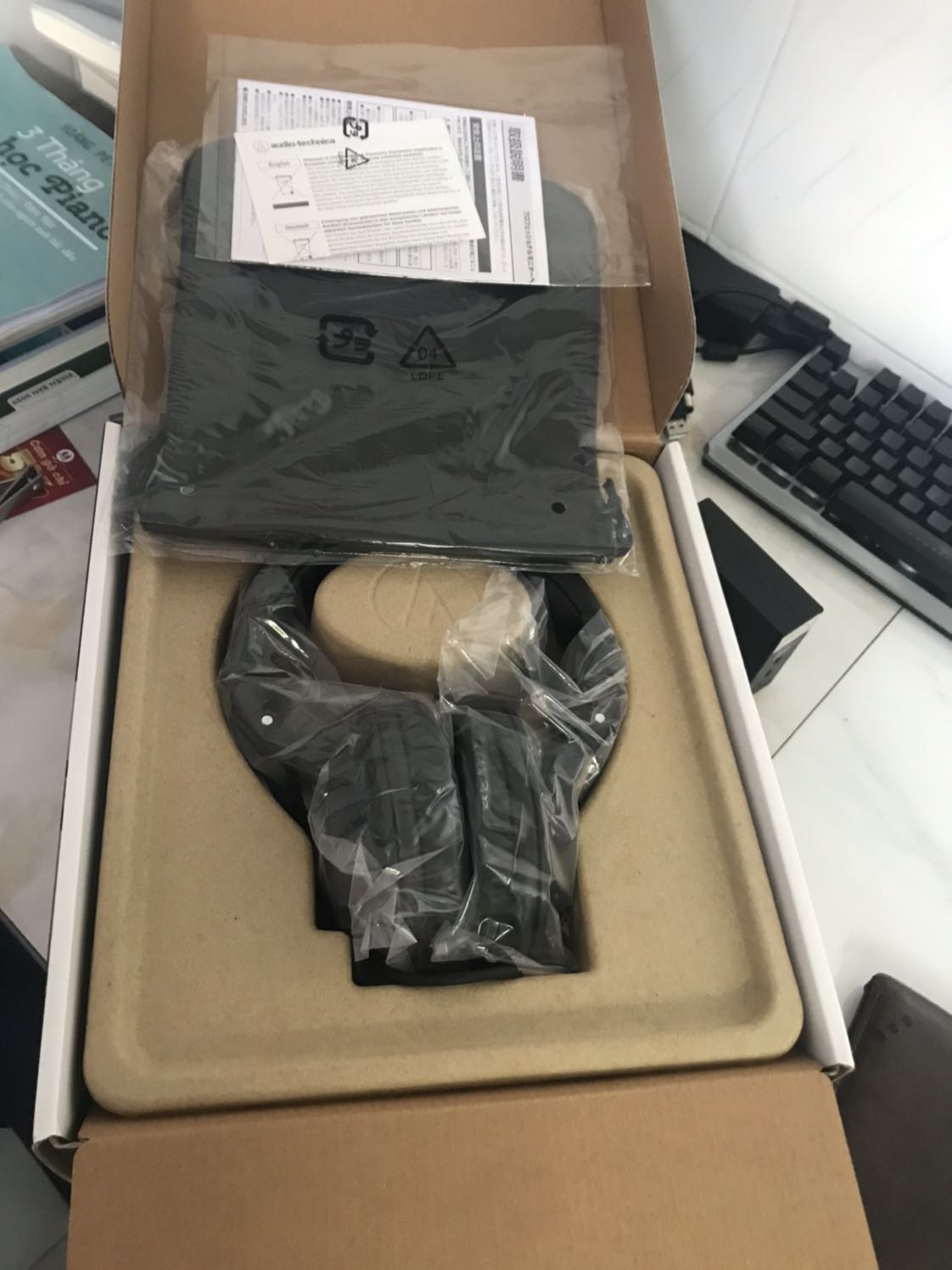 Giao hàng nhanh, sản phẩm đẹp, chất âm oki