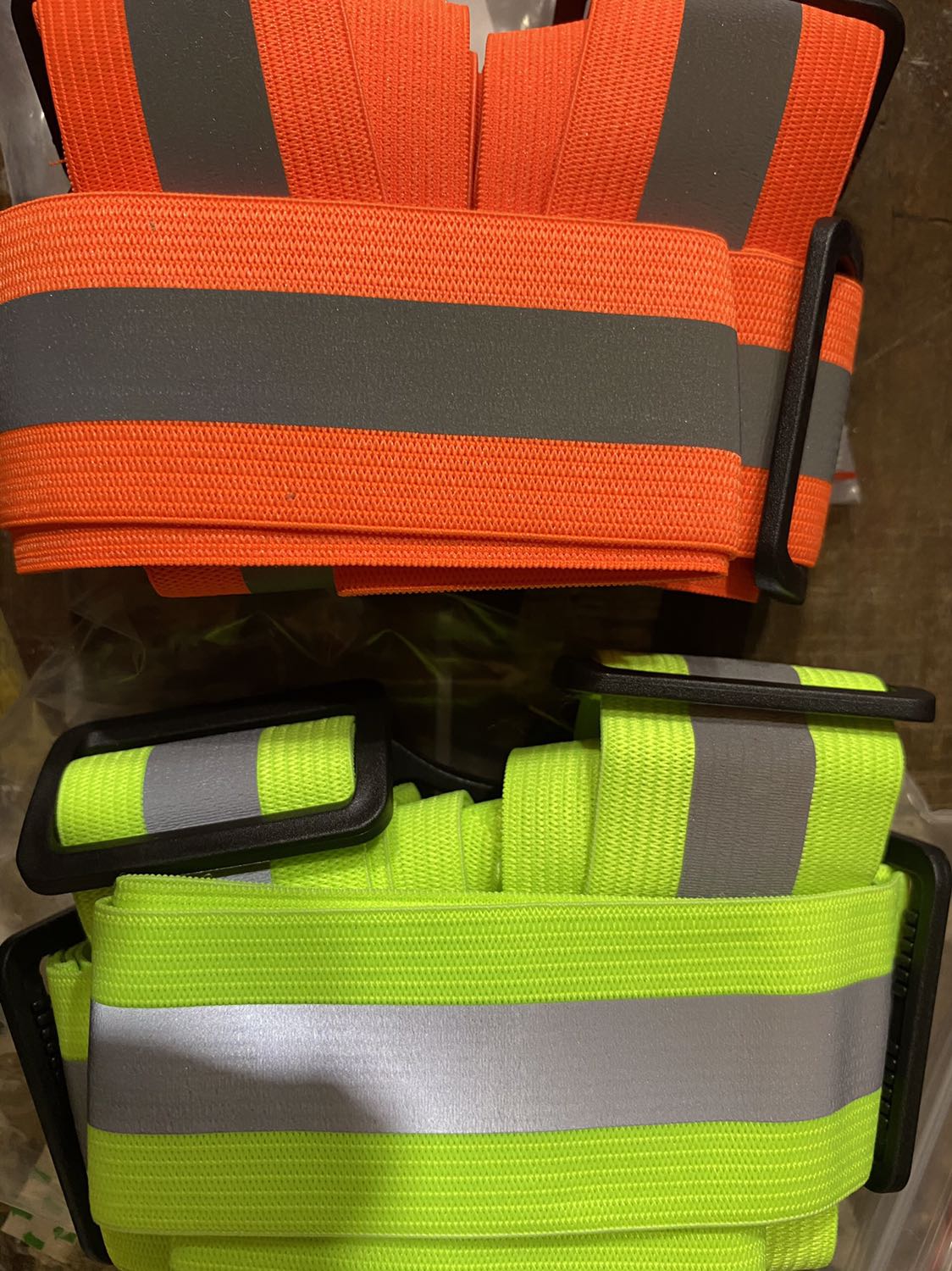 đẹp, gọn, hơi rối khi mang, chắc do mình mới lần đầu mang còn bỡ ngỡ, nói chung rẻ và đẹp, đi phượt an toàn