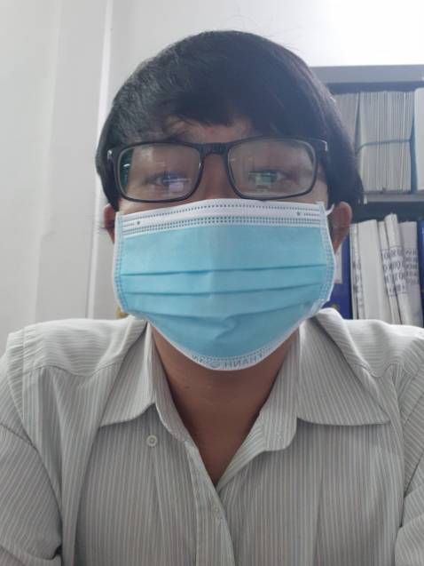 Khẩu trang khá chất lượng, mang vào không có mùi khó chịu và không bị hít các sợi nilon vào mũi như các loại khẩu trang khác.