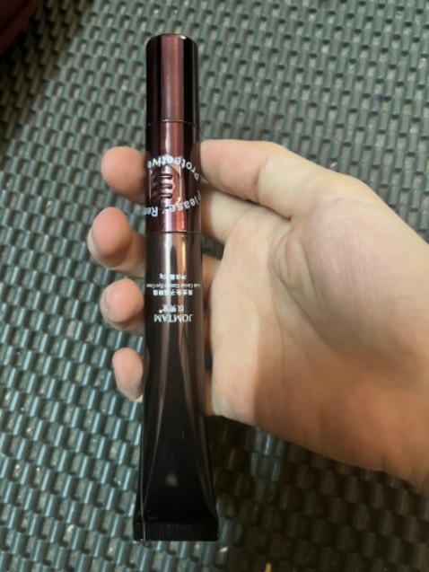 Giá rẻ, rung bình thường, không cảm nhận được mấy. Có thành phần nào đó không hợp với mắt nên bị cay mắt.