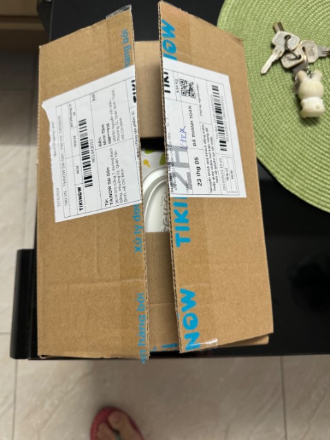 Tôi thanh toán mua combo 12 gói - chỉ giao 1 gói khăn giấy ướt. Đề nghị đổi lại đúng hàng tôi đã đặt.