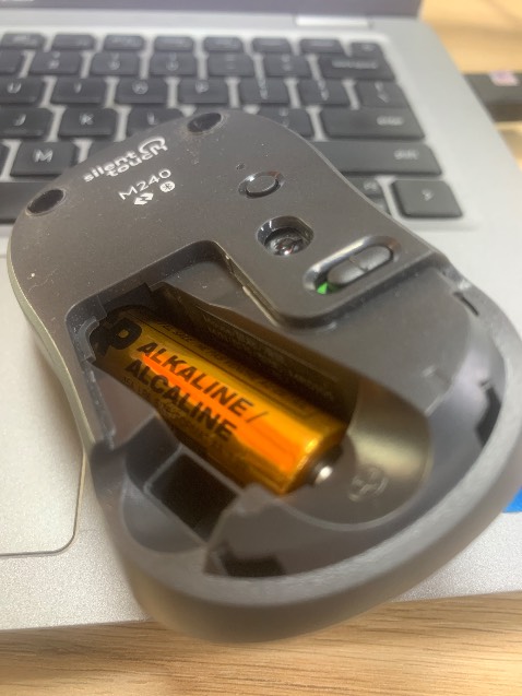 Cho hỏi mình nhận hàng k có receiver usb?
Giao hàng *** báo giao trễ giờ (mình đặt tiki 2h)