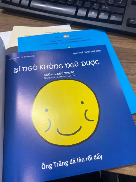 "Sách có màu sắc đẹp, bắt mắt trẻ thích thú khi xem sách
Nên mua ạ ❤️" "Sách có màu sắc đẹp, bắt mắt trẻ thích thú khi xem sách
Nên mua ạ ❤️"