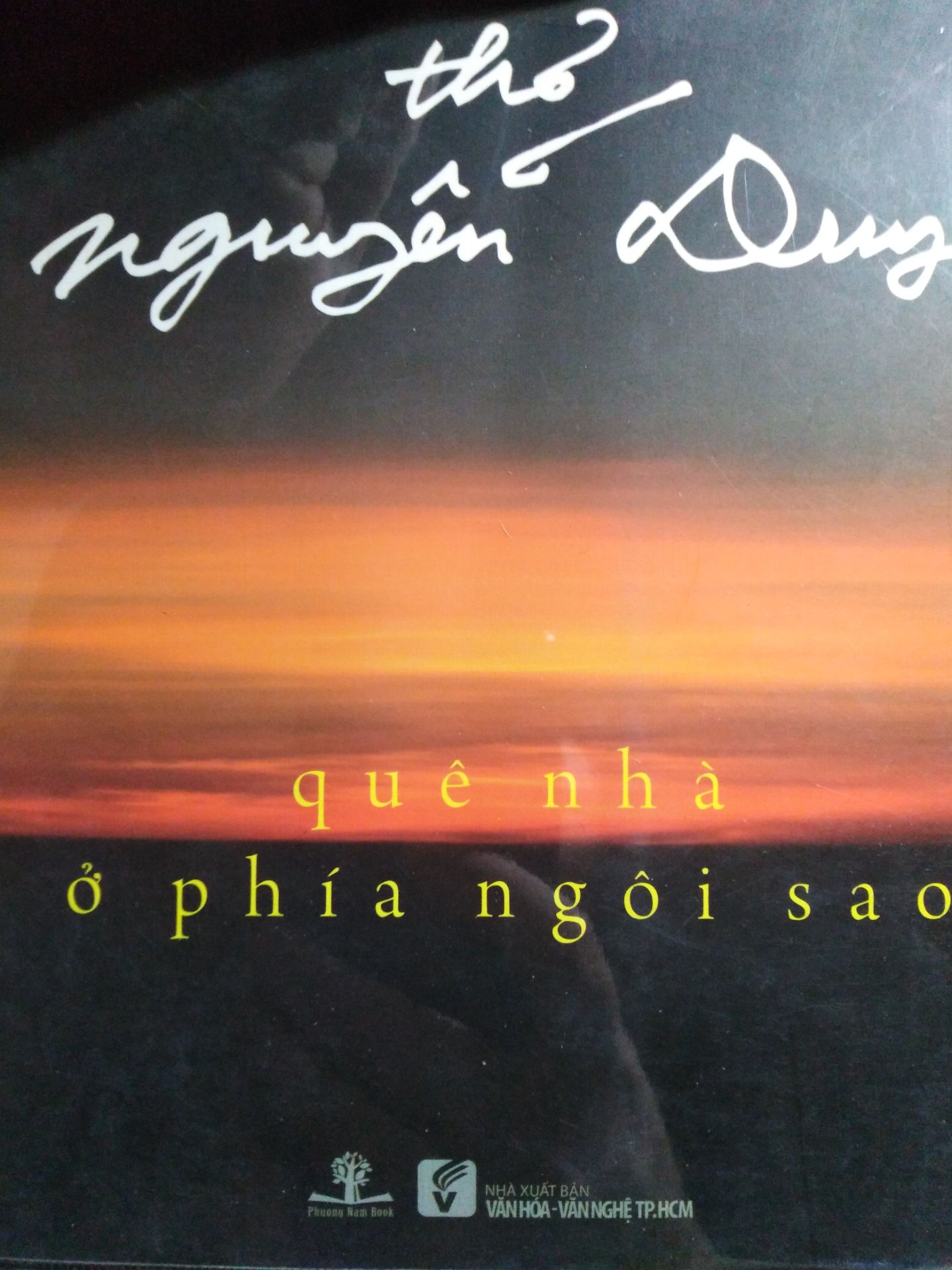 Mình mở trang bất kì đọc thôi ạ