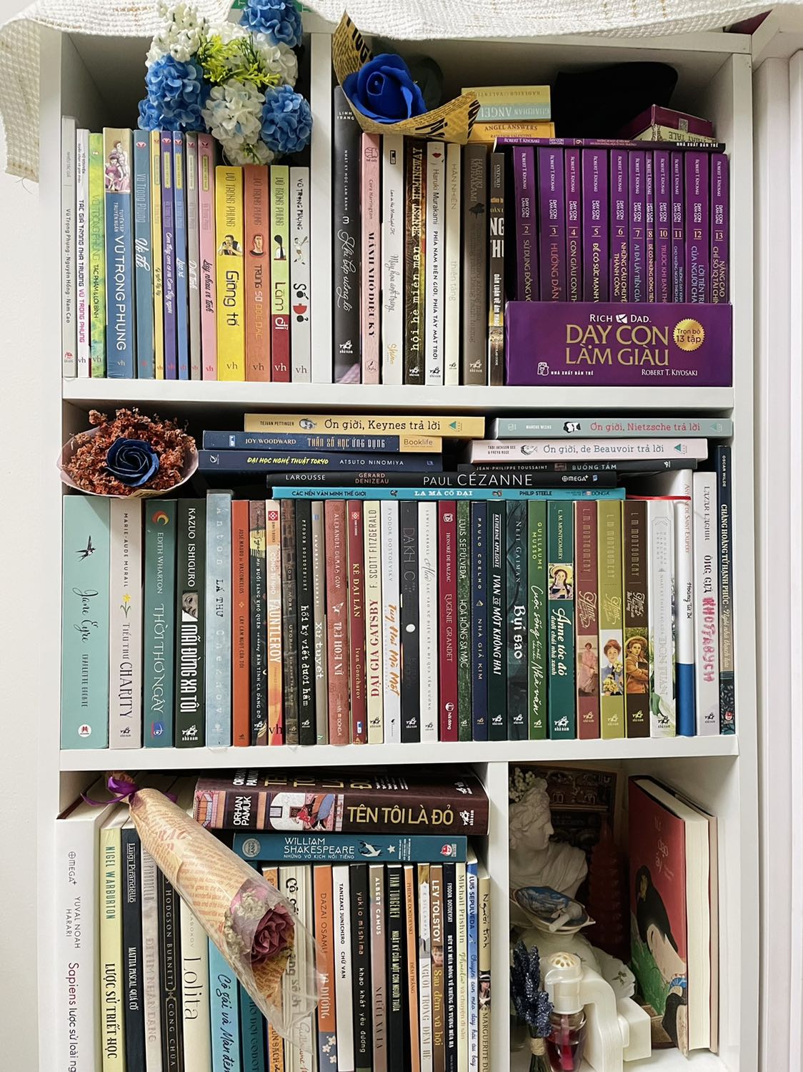 Giao hàng nhanh, sách đẹp, đóng gói cẩn thận, không móp méo. Theo dõi đơn hàng dễ dàng trên app. Luôn nhận hàng trước thời hạn giao 💕