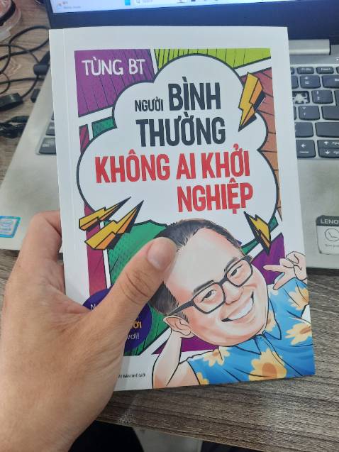 Shop đóng gói cẩn thận, giao nhanh. Sách có nhiều hình ảnh minh họa. 
Nội dung đọc siêu cuốn vì theo dõi anh Tùng cũng khá lâu. Bạn nào fan anh Tùng thì không thể bỏ qua cuốn này.