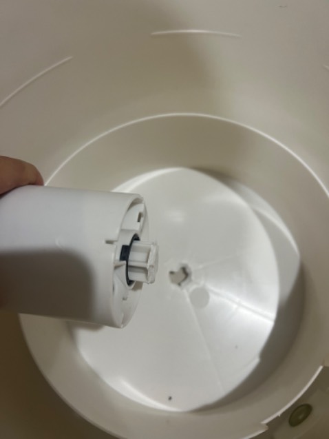 Mình mới lấy hôm nay, mở ra đã thấy vỡ đáy hết rồi, quá thất vọng, đề nghị shop đổi lại cái khác gấp