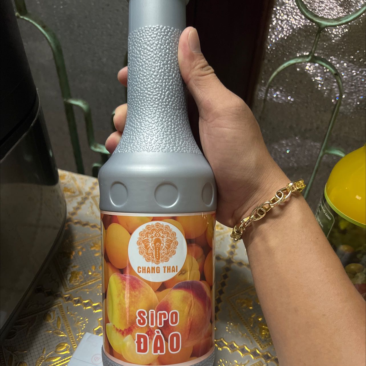 Chai to chà bá. Giao hành nhanh. Ngon ! Chai to chà bá. Giao hành nhanh. Ngon !