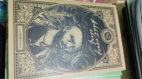 Tiki bọc gói hàng đã cẩn thận hơn xưa rất nhiều rồi các bạn, yên tâm mua sách đọc nhé, cảm với Tiki nhiều, mua được giá hờI 127k thui