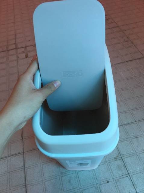 sản phẩm đẹp và chắc chắn.thiết kế đẹp mắt và độc đáo. màu sắc đẹp mắt. chất nhựa cứng đẹp, dễ vệ sinh. thùng vừa đủ dùng cho gia đình mình và thíhc hợp bể nhiều nơi trong gia đình. shop đóng gói hàng cẩn thận và chắc chắn. tiki giao hàng nhanh. mình là 1 người khá để ý đến chi tiết nhưng thật sự rất ưng ý về sản phẩm này và hài lòng. được anh shipper giao hàng thân thiện nữa nen cực kì thíhc. cảm ơn shop và tiki cùng anh shipper. lần sau sẽ ủng hộ shop và tikihiết kế đẹp mắt và độc đáo. màu sắc đẹp mắt. chất nhựa cứng đẹp, dễ vệ sinh. thùng vừa đủ dùng cho gia đình mình và thíhc hợp bể nhiều nơi trong gia đình. shop đóng gói hàng cẩn thận và chắc chắn. tiki giao hàng nhanh. mình là 1 người khá để ý đến chi tiết nhưng thật sự rất ưng ý về sản phẩm này và hài lòng. được anh shipper giao hàng thân thiện nữa nen cực kì thíhc. cảm ơn shop và tiki cùng anh shipper. lần sau sẽ ủng hộ shop và tiki