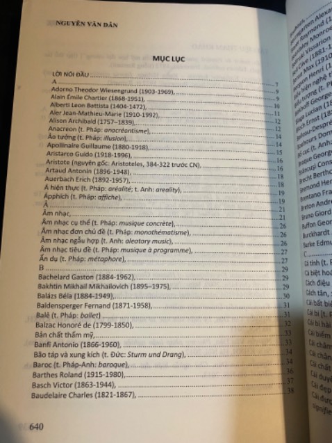 Giao hàng nhanh.
Sách khổ to, cầm chắc tay, bìa đẹp.
Cung cấp thêm nhiều kiến thức bổ ích. 
Mục lục rất nhiều, mình chỉ chụp nhiêu đây để mọi người tham khảo.