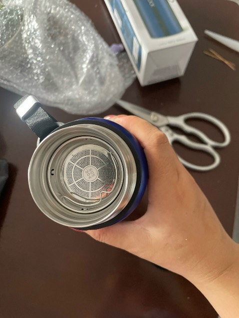 Sản phẩm rất là đẹp ạ.. nhìn sang . Chất lượng thì tin tưởng lock lock .bình khá bự nhé. Nữ xài hơi mỏi tay. Nam xài ok nek. M mua cho ck.