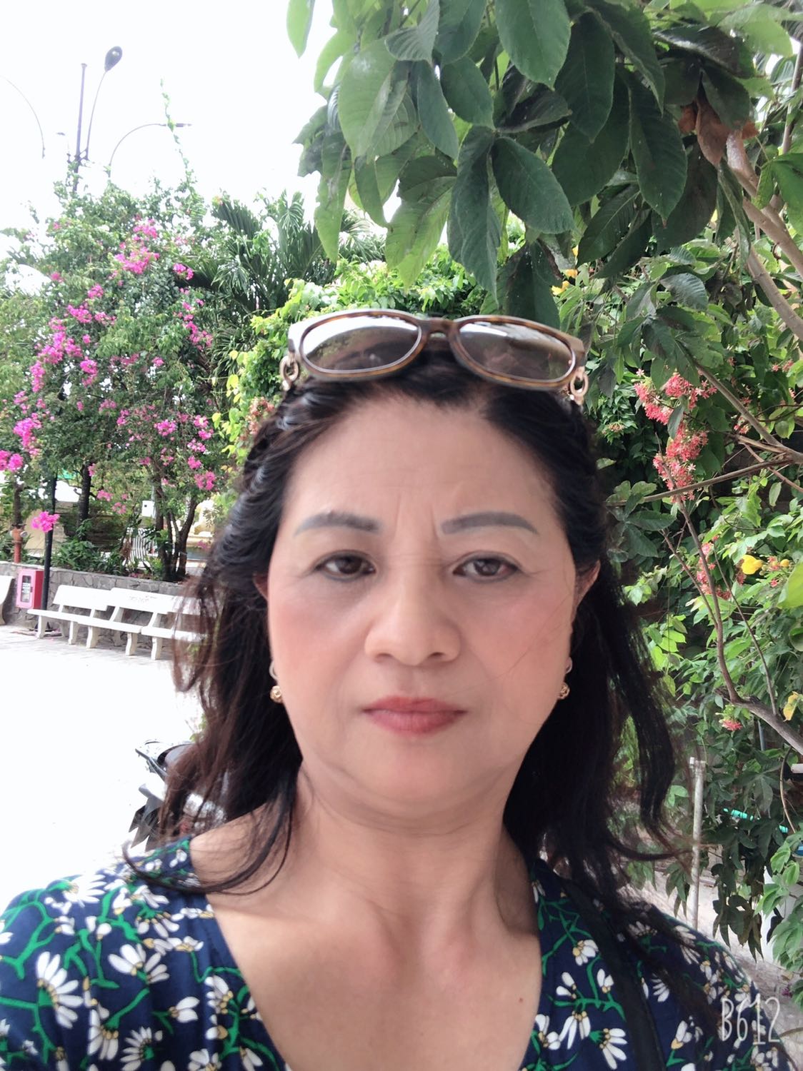 Tôi bị *** rồi vì khi đặt mua hàng mua giá khuyến mại một tháng giấy giá 79.000đ tôi đặt mua 2 thùng giá 158.000 lúc nhận hàng chỉ có 1 thùng chắc cạch đến hết đời luôn vì là người cao tuổi không có kinh nghiệm mua online tiền lương hưu hạn hẹp nên ấm ức lắm mà không biết làm gì hàng tôi vẫn để nguyên chờ hôm nào con đến chơi xem nó có cách gì k Tôi bị *** rồi vì khi đặt mua hàng mua giá khuyến mại một tháng giấy giá 79.000đ tôi đặt mua 2 thùng giá 158.000 lúc nhận hàng chỉ có 1 thùng chắc cạch đến hết đời luôn vì là người cao tuổi không có kinh nghiệm mua online tiền lương hưu hạn hẹp nên ấm ức lắm mà không biết làm gì hàng tôi vẫn để nguyên chờ hôm nào con đến chơi xem nó có cách gì k