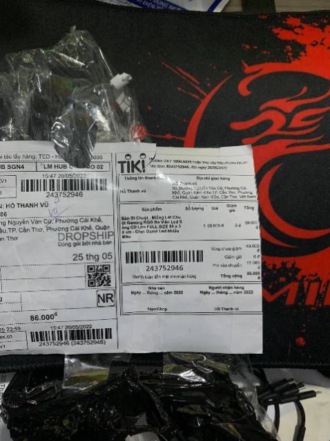 Sản phẩm mình đặt mua: " Bàn Di Chuột , Miếng Lót Chuột Gaming RGB Bo Viền Led Sáng Cỡ Lớn FULL SIZE 80 x 30 cm - Chơi Game Led Nhiều Màu" 
Shop giao hàng không đúng theo yêu cầu ( Không có đèn Led)  Đính kèm hình ảnh.
Shop hỗ trợ xử lý giúp.