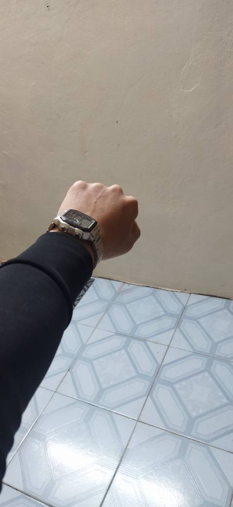 Dáng đẹp. Đeo vừa tay