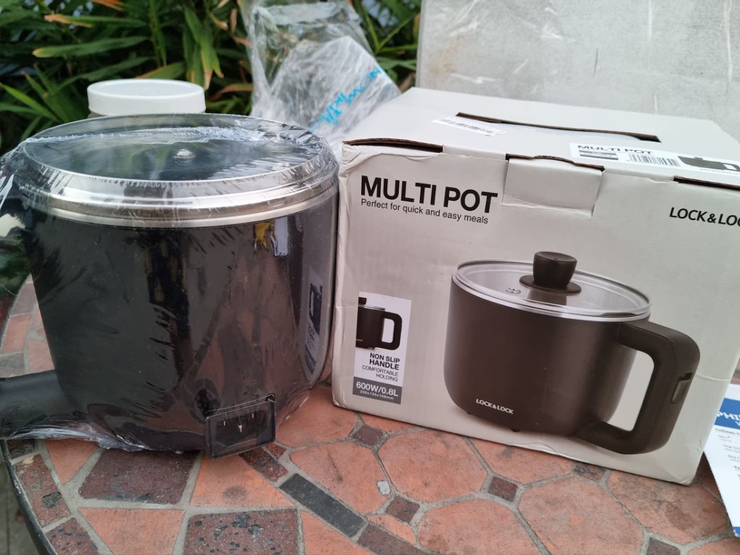 sản phẩm đóng gói cẩn thận, hàng mới, có tem bảo hành và sách hướng dẫn đầy đủ, sản phẩm ok. Nói chung rất hài lòng và còn đc mua với giá khuyến mại nên ưng lắm. Shop cứ ok như vậy, mình sẽ ủng hộ