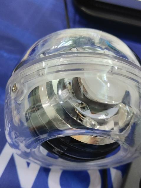 Sản phẩm cũ và bị han gỉ. Dùng đuợc 1 tuần thì đã hỏng