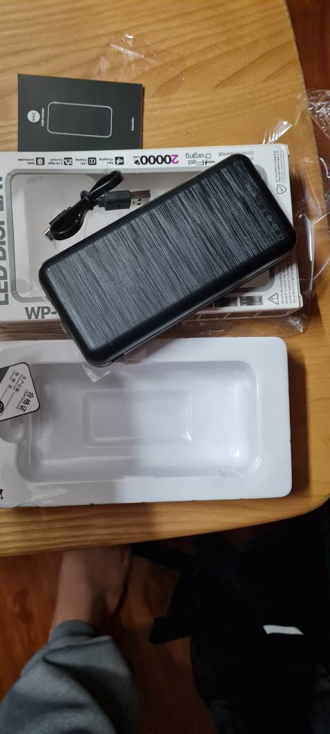 Giao hàng nhanh. Giá sách hợp lý