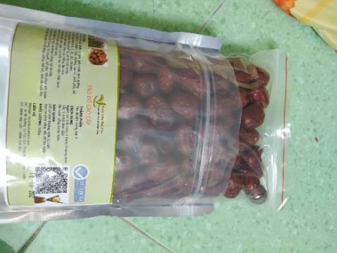 Mềm, thơm, ngọt, ngon, không bị mọt. Trái tương đối to. Đựng trong 2 lớp túi zip, sạch sẽ, hấp dẫn. Mềm, thơm, ngọt, ngon, không bị mọt. Trái tương đối to. Đựng trong 2 lớp túi zip, sạch sẽ, hấp dẫn.