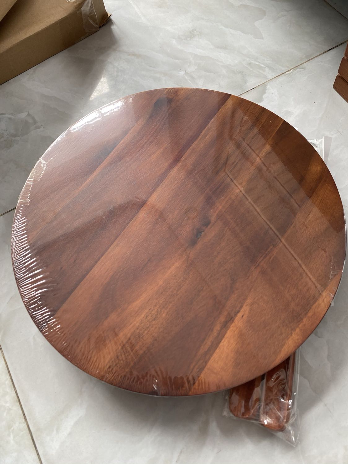 Rất thích bộ dao kèm dc tặng, rất đẹp