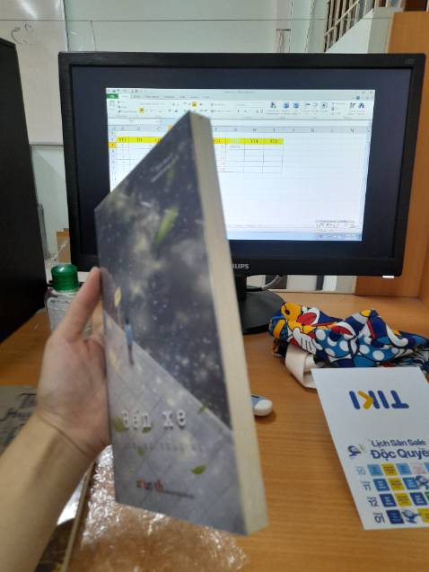 Sách mới còn seal giao nhanh lắm ạ 
+1 fan mới của tiki nà