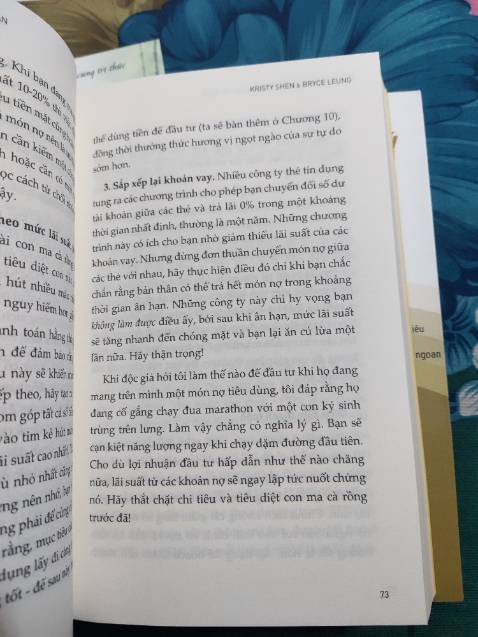 Shop đóng gói rất kỹ, rất có tâm
Nội dung sách viết về Tài chính cá nhân, hướng dẫn quản lý dòng tiền rất quan trọng, vì ai cũng dùng tiền nhưng chưa chắc biết quản lý dòng tiền. tiếc là không chạy marketing nhiều nên sách ít người mua