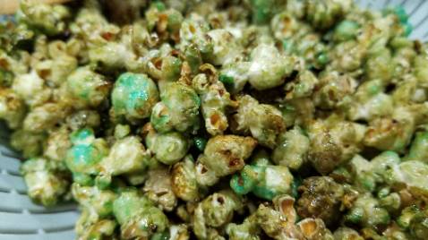 mọi thứ ok nhưng hạt hơi nhỏ nên nổ ra hơi bé xíu, dù sao cũng ok để giết thời gian mùa dịch, và dạy tụi nhỏ biết cách làm bắp nổ. kk