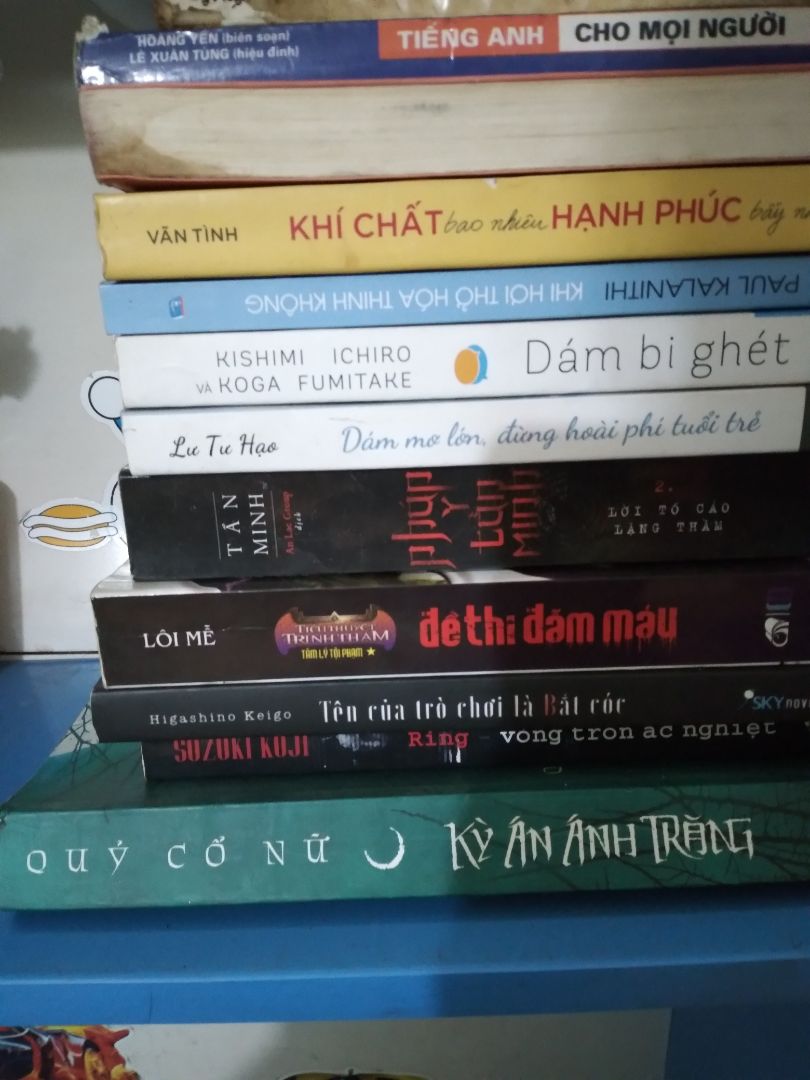 đánh giá shop 5saooo luôn nha , mới nhận sách mùi nó thơm lắm với cả anh shipper rất thân thiện nên good lắm nha