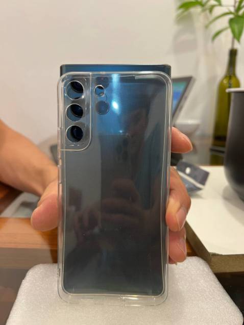 đưa sai sản phẩm. Mua ốp lưng cho S22 ultra nhưng hàng về thì ko vừa.