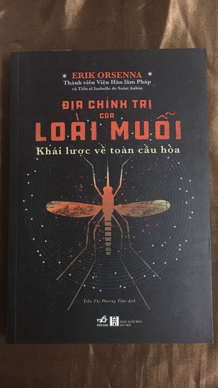 Mình mới đọc vài chương đầu mà thấy hấp dẫn lắm luôn. Chỉ với các loài muỗi và ký sinh trùng sống ký sinh chúng và mối liên hệ với con người, tác giả đã mở ra trước mắt ta một thế giới côn trùng sống động kèm theo những dẫn chứng khoa học đầy thú vị