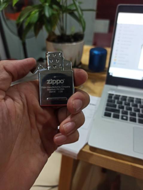 Mua về ruột không có ga và không bật được lửa. Nạp ga vào nhưng vẫn không thấy có lửa. Shop cho đổi sản phẩm khác nhé.