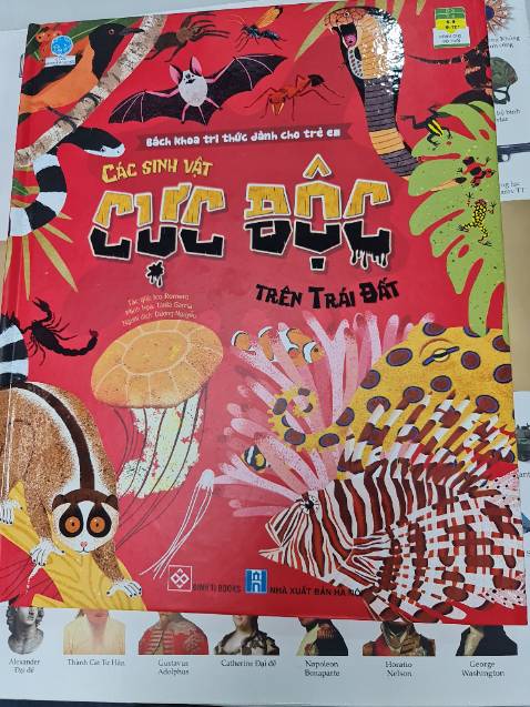 Sách ít trang, chữ hơi nhiều cho trẻ em xem, trang giấy đẹp.