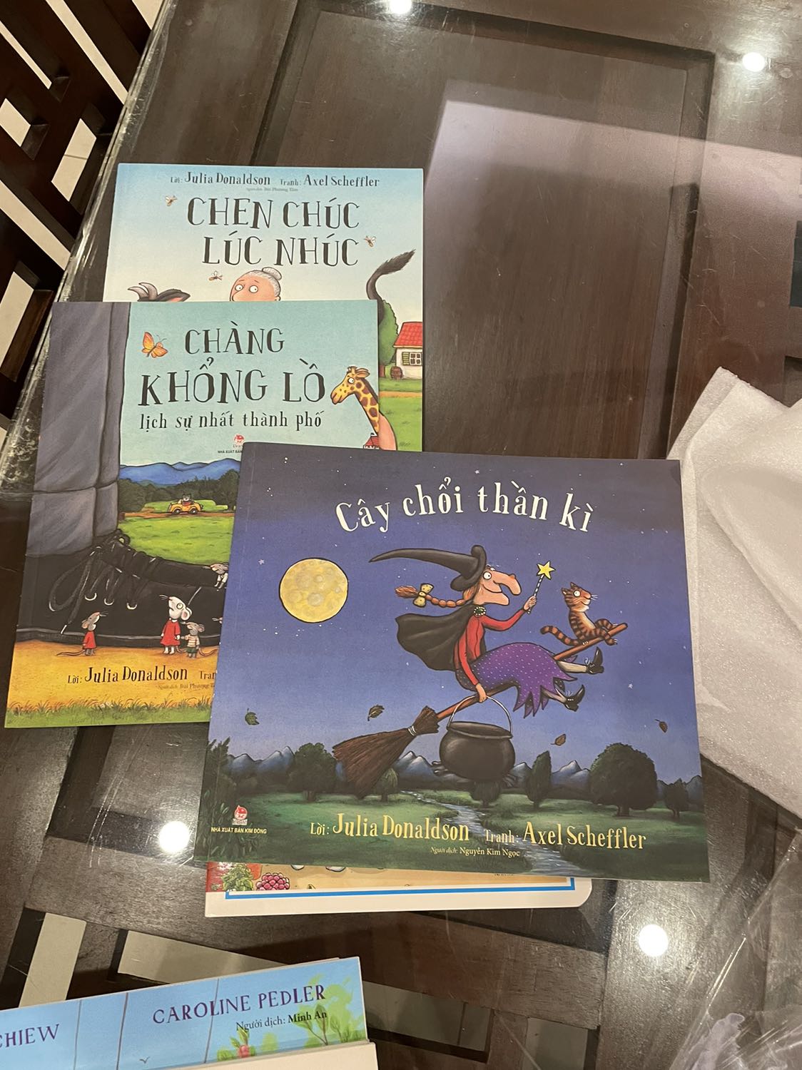 Sách rất đẹp, bọc cẩn thận. Mình lấy tạm ảnh khác