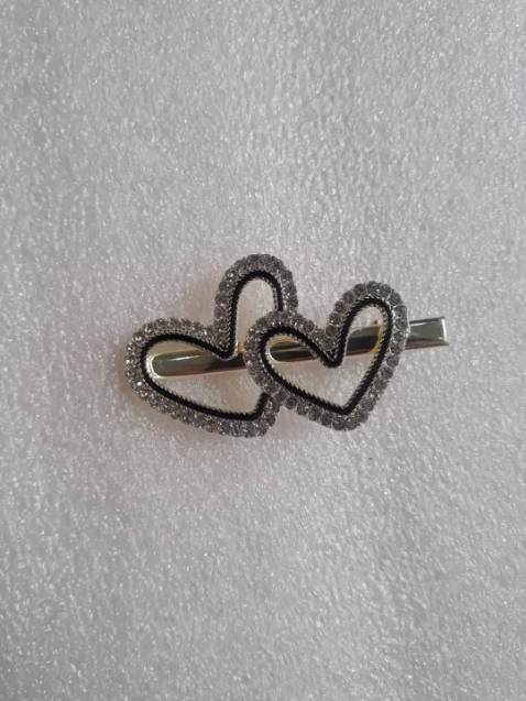 kẹp tóc nasi xinh xỉu, chất liệu cao cấp bền đẹp. Shop có nhiều mẫu xinh cực xinh. Lần sau sẽ mua tiếp. Giá cả phải chăng, rẻ hơn mua ngoài chợ nhiều. Shop giao hàng nhanh, phục vụ tốt