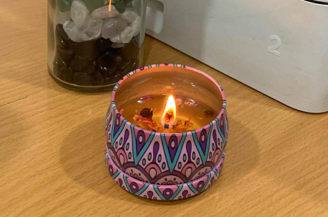 Đốt lên thơm hương hoa lily nhè nhẹ, thiền thư giãn rất ok, gói hàng đẹp, về rất nhanh