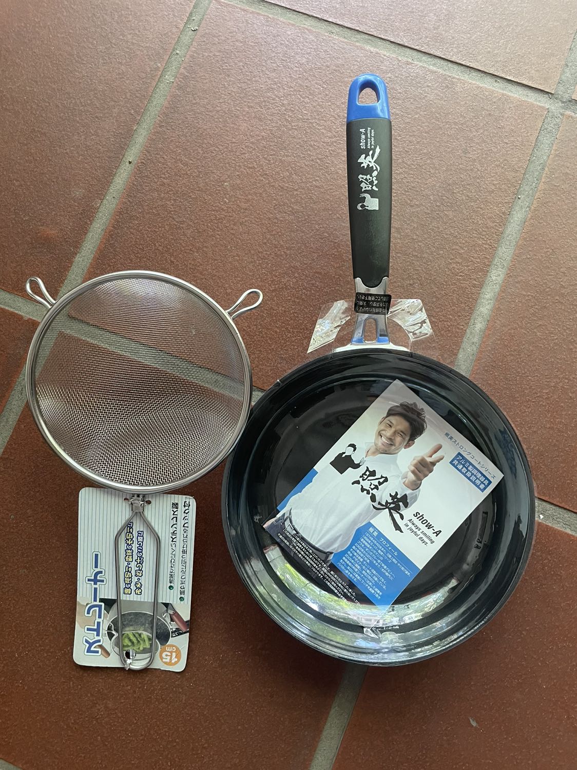 Đóng gói rất cẩn thận. Giao hàng nhanh hơn hẹn. Sản phẩm như ảnh quảng cáo. Chất lượng sẽ trải nghiệm thêm và đánh giá sau. Trước mắt đánh giá Shop 5*.