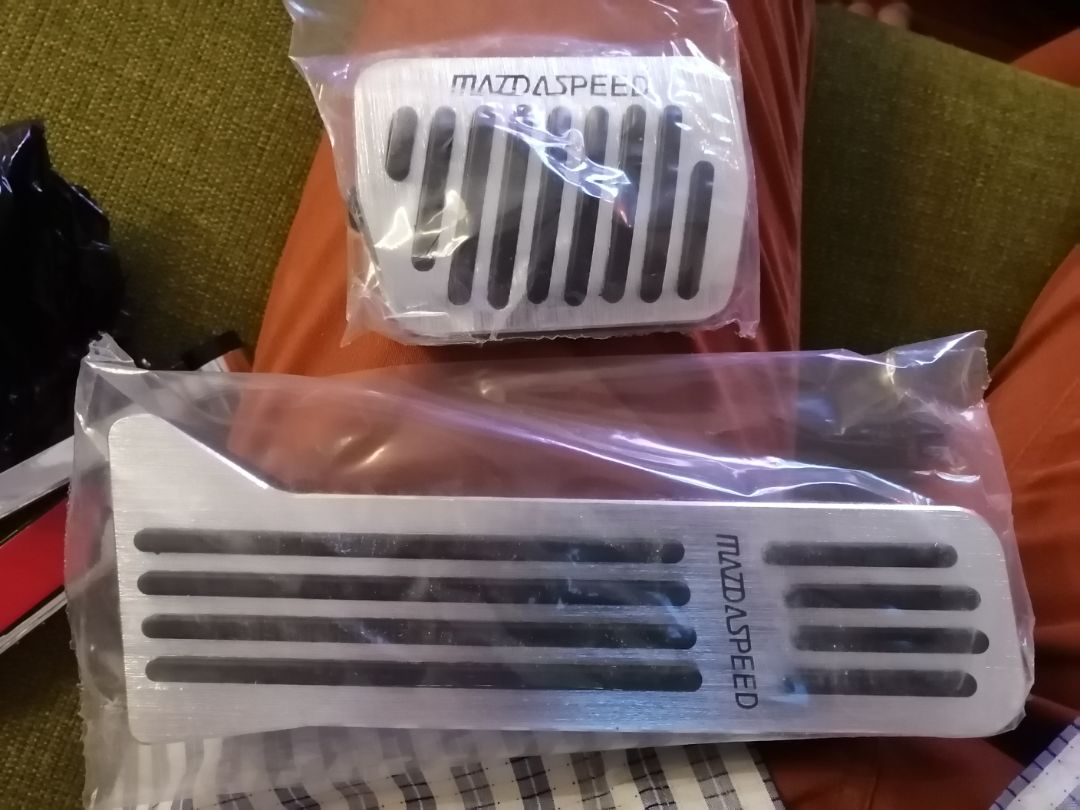 sản phẩm đẹp, nhưng không vừa với xe của mình, mặc dù xe mình đúng như mẫu mã và đời xe được báo trên SP.