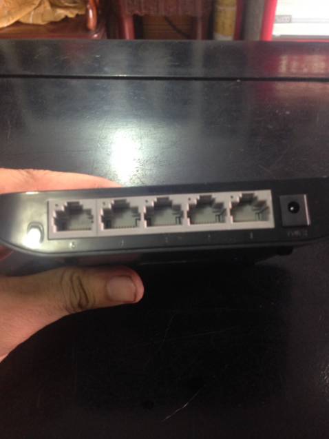 giao hàng trong 2 ngày, hàng có seal hình như là của tiệm! Mua hai cái cả hai đều hoạt động ban đầu tương đối tốt, hàng không giống hình miêu tả thay vì đèn tín hiệu ở phía trc thì lại là phía sau, shop nên cập nhật hình ảnh đúng nhất của hàng hoá tránh hiểu lầm!