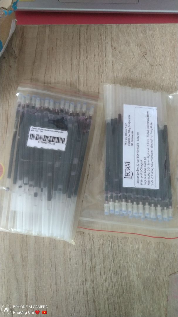 đúng màu, đủ số lượng. gói hàng bị móp méo do di chuyển