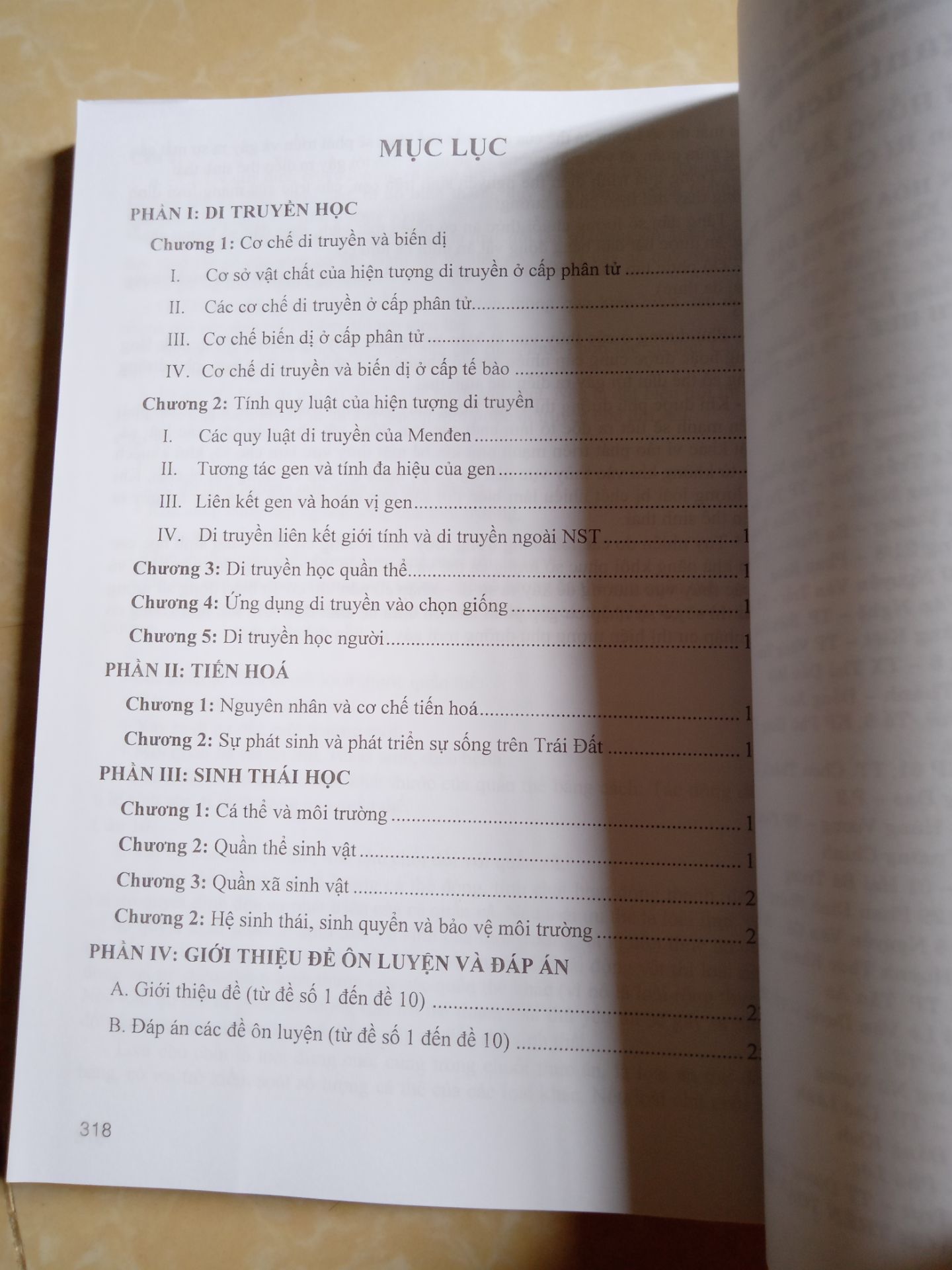 sách mới, không bị nhăn hay gấp nếp gì cả,còn về nội dung sách thì hay và rất hữu ích cho các bạn hsg, shipper vui vẻ và thân thiện, lần sau ủng hộ shop tiếp nè???