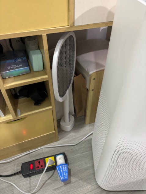 Tự bắt muỗi tạm được, dễ sử dụng, pin nếu dụng để tự bắt muỗi đc tầm 2-3h