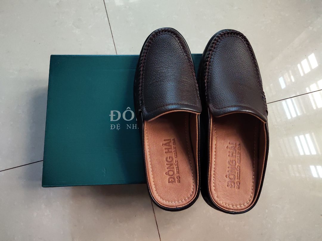 Giày đẹp, chất lượng dịch vụ hậu mãi tốt. Mình đổi size từ 42 về 40. Ưng ý