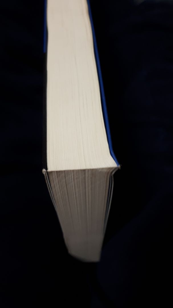 sách tốt nhưng bị cong góc và bên có vết mực khiến m cảm thấy khó chịu. 
vì đây ko phải lỗi sách mà do phía Tiki nên m cho 2*, còn nd sách thì ko có vấn đề gì cả.
hi vọng tiki có thể giúp mình đổi hàng.
m cảm ơn.